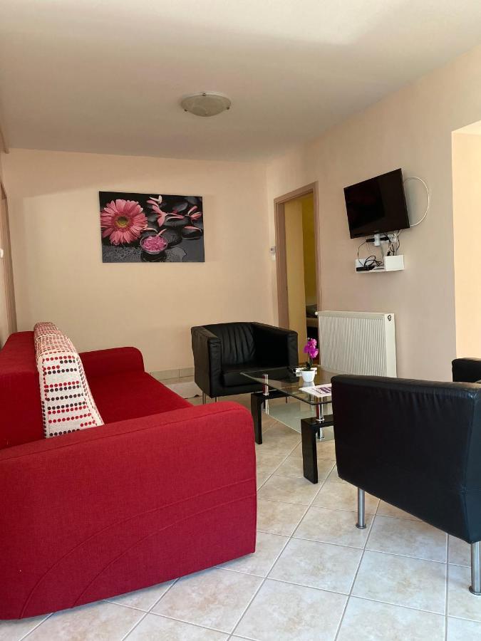 Pandora Pool Apartman Hajduszoboszlo Exterior photo