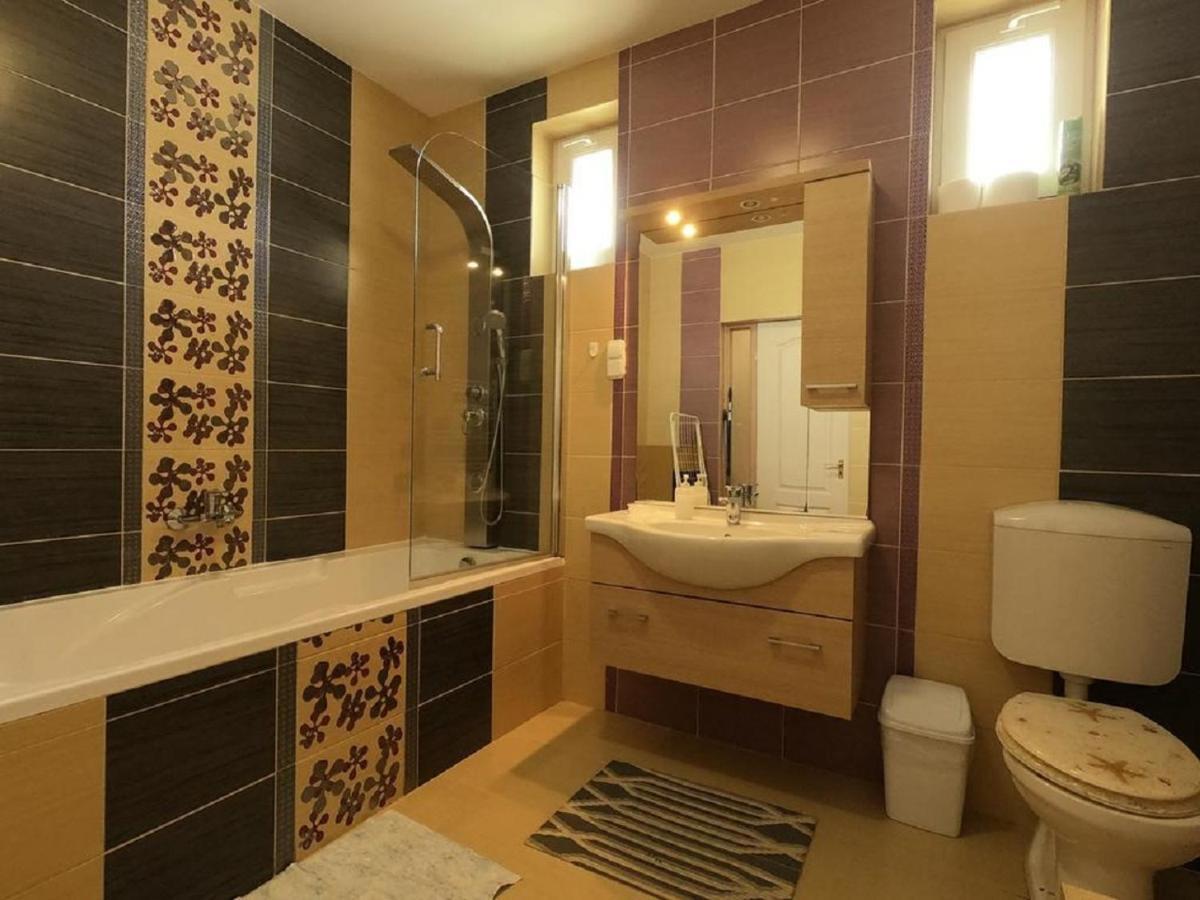 Pandora Pool Apartman Hajduszoboszlo Exterior photo
